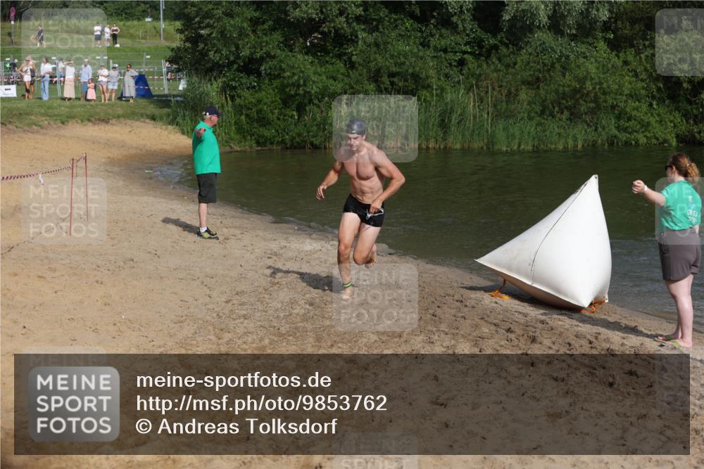 21.06.2026 - 29. Vierlanden-Triathlon Andreas Tolksdorf http://msf.ph/oto/9853762 21.06.2026 08:44:17 Schwimmen 34, 202 meine-sportfotos.de