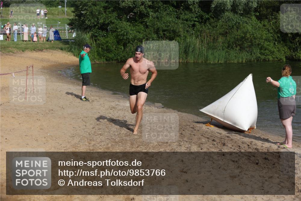 21.06.2026 - 29. Vierlanden-Triathlon Andreas Tolksdorf http://msf.ph/oto/9853766 21.06.2026 08:44:17 Schwimmen 34, 202 meine-sportfotos.de