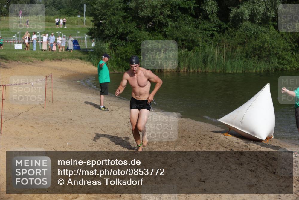 21.06.2026 - 29. Vierlanden-Triathlon Andreas Tolksdorf http://msf.ph/oto/9853772 21.06.2026 08:44:17 Schwimmen 34, 202 meine-sportfotos.de