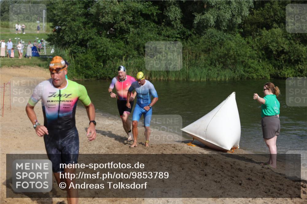 21.06.2026 - 29. Vierlanden-Triathlon Andreas Tolksdorf http://msf.ph/oto/9853789 21.06.2026 08:44:25 Schwimmen 142, 196, 202 meine-sportfotos.de
