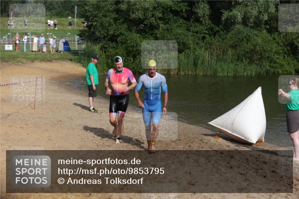 21.06.2026 - 29. Vierlanden-Triathlon Andreas Tolksdorf http://msf.ph/oto/9853795 21.06.2026 08:44:26 Schwimmen 142, 196, 202 meine-sportfotos.de