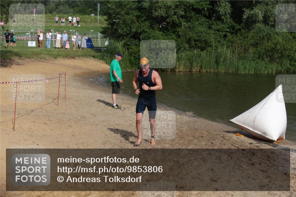 21.06.2026 - 29. Vierlanden-Triathlon Andreas Tolksdorf http://msf.ph/oto/9853806 21.06.2026 08:44:35 Schwimmen 39, 104, 142, 160, 196 meine-sportfotos.de
