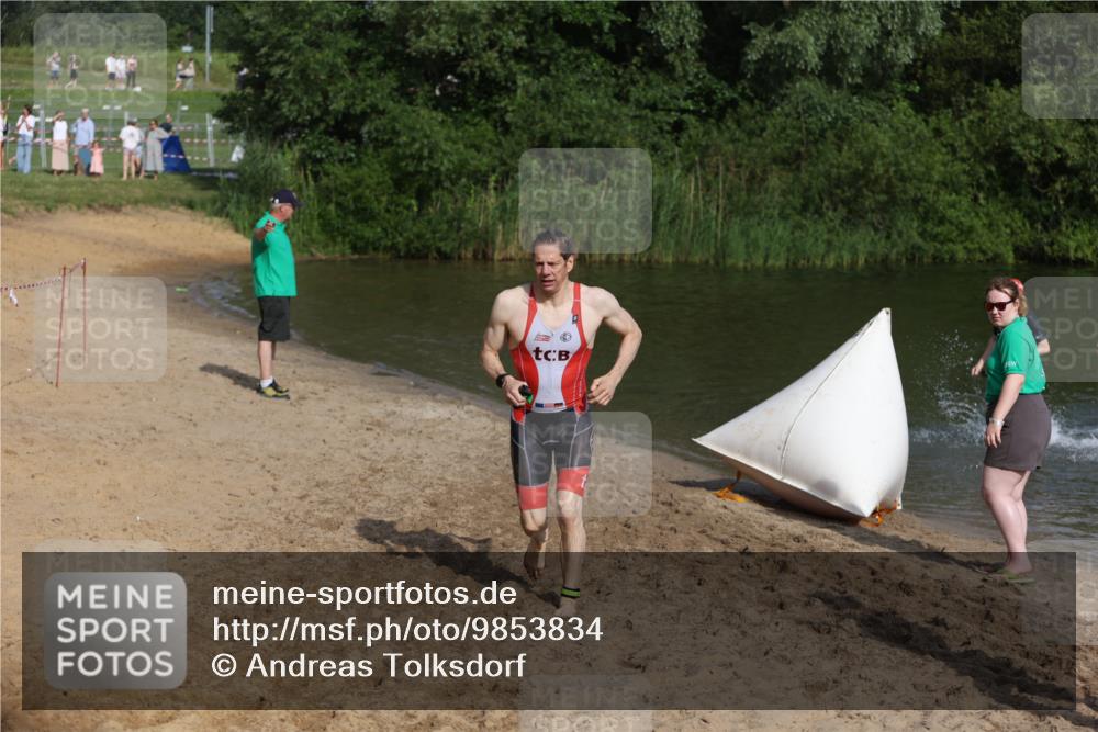 21.06.2026 - 29. Vierlanden-Triathlon Andreas Tolksdorf http://msf.ph/oto/9853834 21.06.2026 08:44:42 Schwimmen 39, 104, 160, 184 meine-sportfotos.de