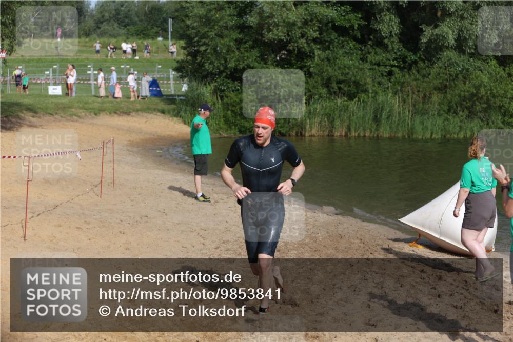 21.06.2026 - 29. Vierlanden-Triathlon Andreas Tolksdorf http://msf.ph/oto/9853841 21.06.2026 08:44:47 Schwimmen 104, 160, 184 meine-sportfotos.de