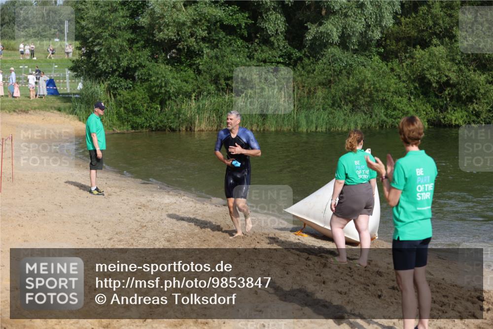 21.06.2026 - 29. Vierlanden-Triathlon Andreas Tolksdorf http://msf.ph/oto/9853847 21.06.2026 08:44:51 Schwimmen 184 meine-sportfotos.de