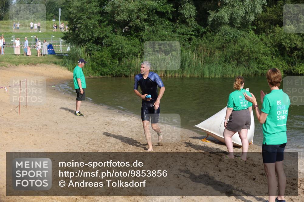 21.06.2026 - 29. Vierlanden-Triathlon Andreas Tolksdorf http://msf.ph/oto/9853856 21.06.2026 08:44:51 Schwimmen 184 meine-sportfotos.de