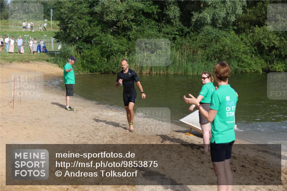 21.06.2026 - 29. Vierlanden-Triathlon Andreas Tolksdorf http://msf.ph/oto/9853875 21.06.2026 08:45:13 Schwimmen 69, 219 meine-sportfotos.de