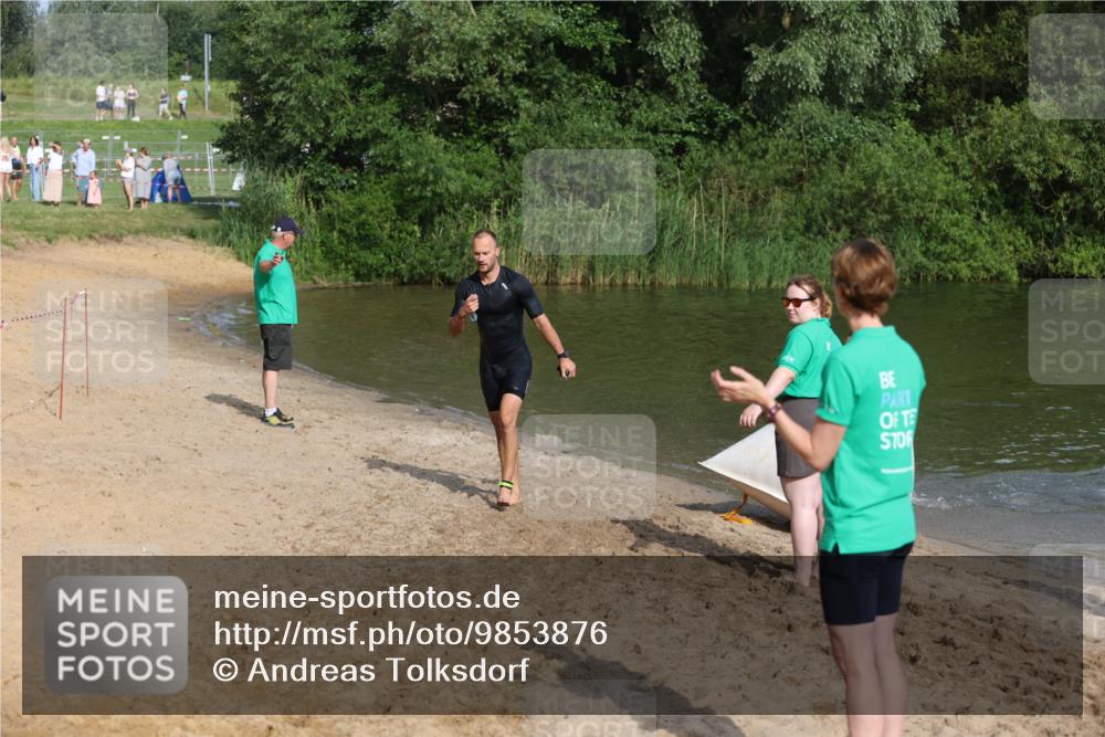 21.06.2026 - 29. Vierlanden-Triathlon Andreas Tolksdorf http://msf.ph/oto/9853876 21.06.2026 08:45:13 Schwimmen 69, 219 meine-sportfotos.de