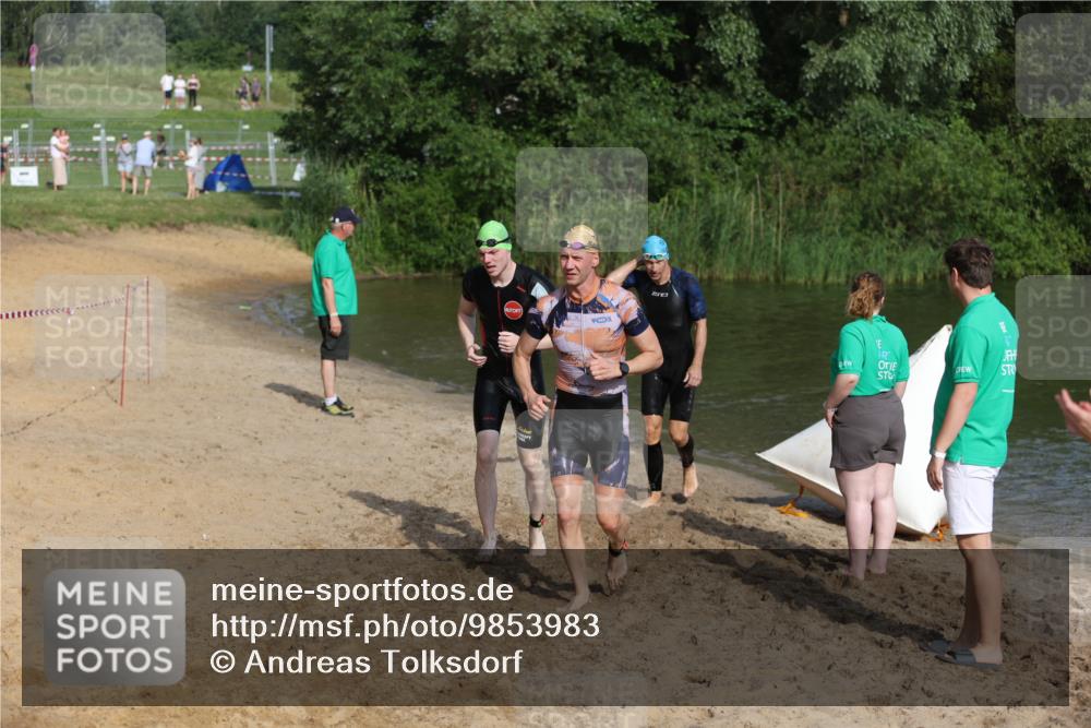 21.06.2026 - 29. Vierlanden-Triathlon Andreas Tolksdorf http://msf.ph/oto/9853983 21.06.2026 08:45:51 Schwimmen 84, 89, 131, 147, 165 meine-sportfotos.de