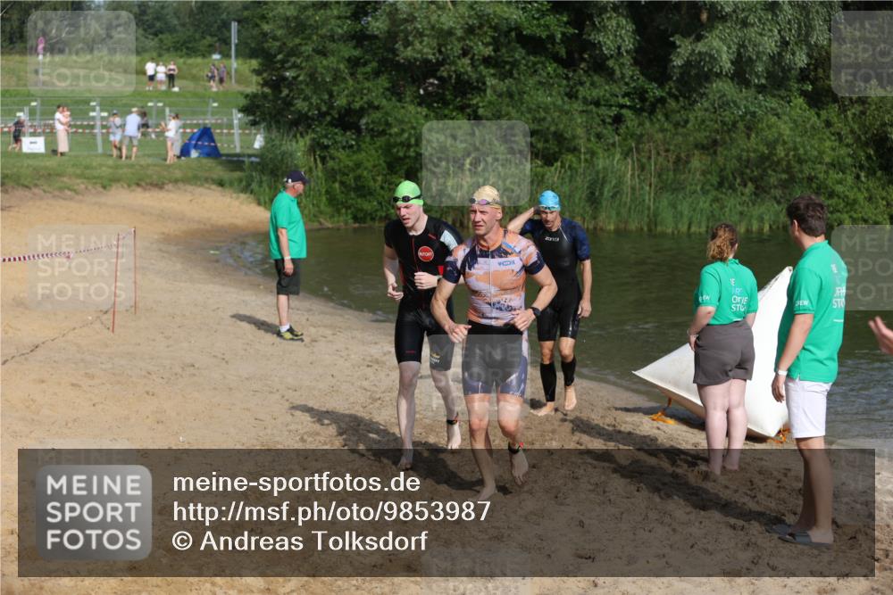 21.06.2026 - 29. Vierlanden-Triathlon Andreas Tolksdorf http://msf.ph/oto/9853987 21.06.2026 08:45:51 Schwimmen 84, 89, 131, 147, 165 meine-sportfotos.de