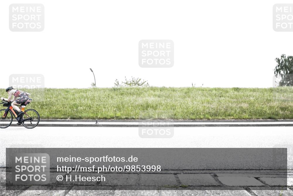 21.06.2026 - 29. Vierlanden-Triathlon H.Heesch http://msf.ph/oto/9853998 21.06.2026 10:30:14 Radfahren 274, 284, 300, 497, 539, 546, 568 meine-sportfotos.de