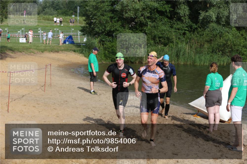 21.06.2026 - 29. Vierlanden-Triathlon Andreas Tolksdorf http://msf.ph/oto/9854006 21.06.2026 08:45:51 Schwimmen 84, 89, 131, 147, 165 meine-sportfotos.de