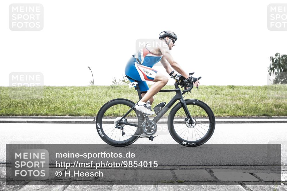 21.06.2026 - 29. Vierlanden-Triathlon H.Heesch http://msf.ph/oto/9854015 21.06.2026 10:30:42 Radfahren 158, 192, 307, 366, 512, 579 meine-sportfotos.de