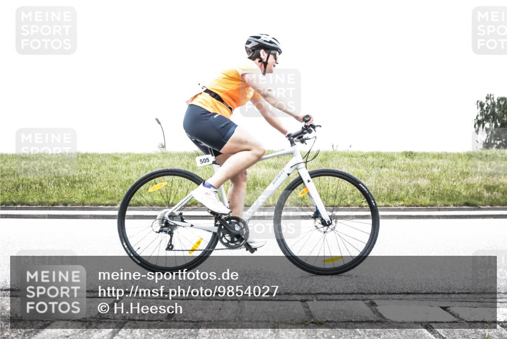 21.06.2026 - 29. Vierlanden-Triathlon H.Heesch http://msf.ph/oto/9854027 21.06.2026 10:31:02 Radfahren 175, 360, 505, 523, 580, 623 meine-sportfotos.de