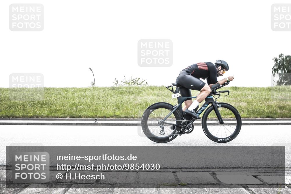 21.06.2026 - 29. Vierlanden-Triathlon H.Heesch http://msf.ph/oto/9854030 21.06.2026 10:31:05 Radfahren 154, 175, 360, 505, 523, 623 meine-sportfotos.de