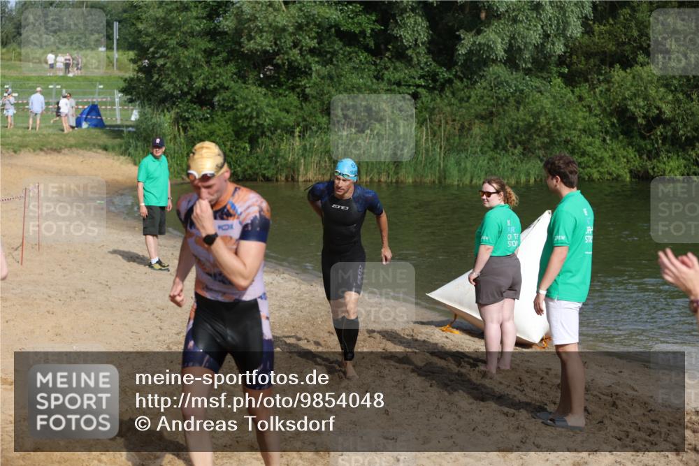 21.06.2026 - 29. Vierlanden-Triathlon Andreas Tolksdorf http://msf.ph/oto/9854048 21.06.2026 08:45:53 Schwimmen 84, 89, 131, 147 meine-sportfotos.de