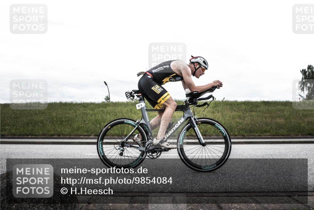 21.06.2026 - 29. Vierlanden-Triathlon H.Heesch http://msf.ph/oto/9854084 21.06.2026 12:06:13 Radfahren 264, 706, 752, 829, 913, 919, 941, 954, 956, 957, 963, 965, 966, 972, 975 meine-sportfotos.de