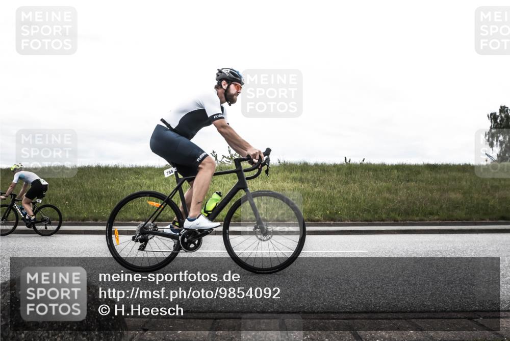 21.06.2026 - 29. Vierlanden-Triathlon H.Heesch http://msf.ph/oto/9854092 21.06.2026 12:06:28 Radfahren 754, 833, 909, 920, 958, 959, 970, 971 meine-sportfotos.de