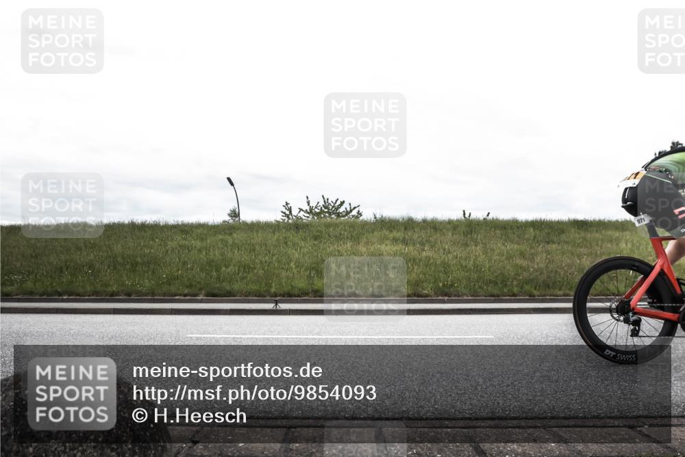 21.06.2026 - 29. Vierlanden-Triathlon H.Heesch http://msf.ph/oto/9854093 21.06.2026 12:06:29 Radfahren 754, 833, 909, 920, 958, 959, 970, 971 meine-sportfotos.de