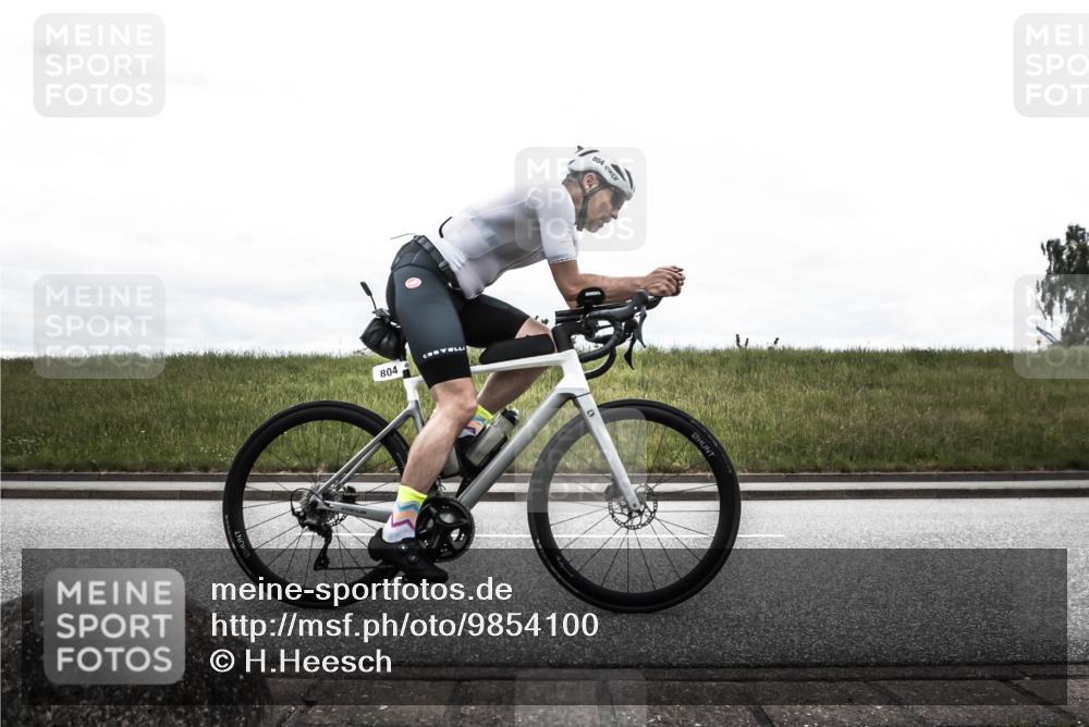 21.06.2026 - 29. Vierlanden-Triathlon H.Heesch http://msf.ph/oto/9854100 21.06.2026 12:06:39 Radfahren 786, 804, 909, 920, 947, 951, 959 meine-sportfotos.de