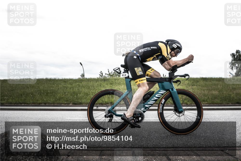 21.06.2026 - 29. Vierlanden-Triathlon H.Heesch http://msf.ph/oto/9854104 21.06.2026 12:06:49 Radfahren 281, 771, 786, 834, 856, 861, 889, 911, 914, 947, 951, 974 meine-sportfotos.de