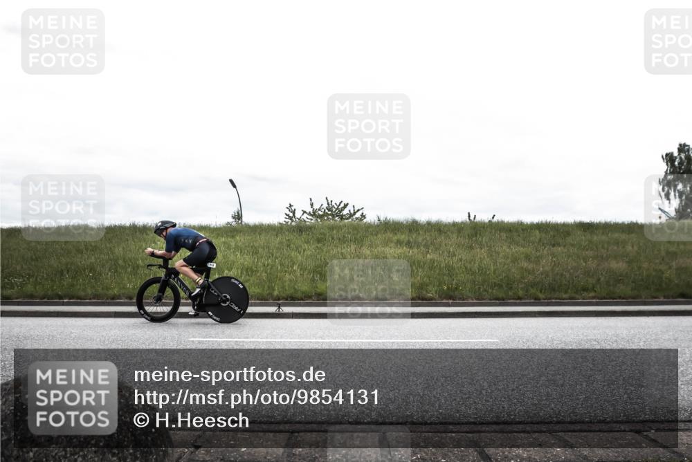 21.06.2026 - 29. Vierlanden-Triathlon H.Heesch http://msf.ph/oto/9854131 21.06.2026 12:07:14 Radfahren 634, 668, 712, 923, 950 meine-sportfotos.de