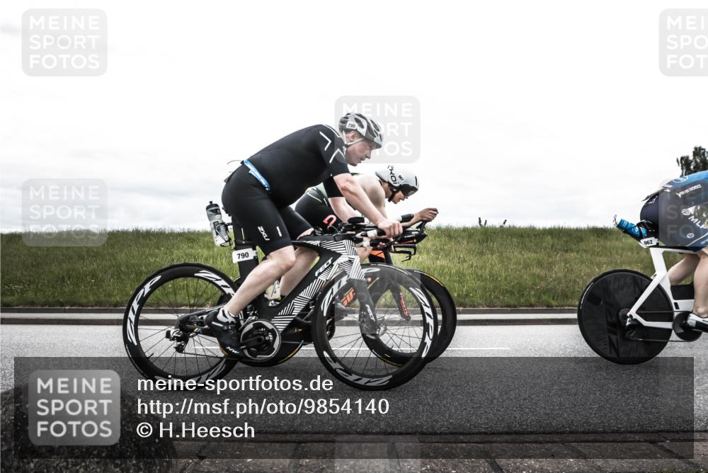 21.06.2026 - 29. Vierlanden-Triathlon H.Heesch http://msf.ph/oto/9854140 21.06.2026 12:07:25 Radfahren 790, 912, 923, 926, 933, 934, 935, 943, 962, 967 meine-sportfotos.de