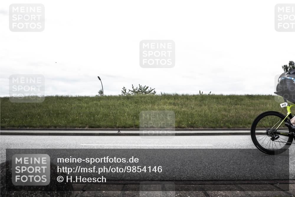 21.06.2026 - 29. Vierlanden-Triathlon H.Heesch http://msf.ph/oto/9854146 21.06.2026 12:07:29 Radfahren 670, 757, 790, 908, 912, 921, 924, 925, 926, 933, 934, 935, 938, 943, 962, 967, 969 meine-sportfotos.de