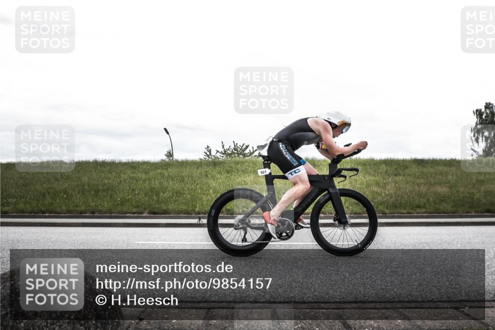 21.06.2026 - 29. Vierlanden-Triathlon H.Heesch http://msf.ph/oto/9854157 21.06.2026 12:07:35 Radfahren 670, 757, 822, 860, 908, 921, 924, 925, 928, 933, 938, 969 meine-sportfotos.de