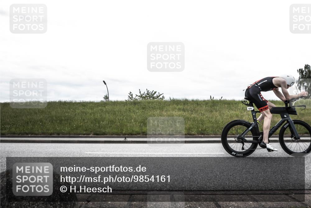21.06.2026 - 29. Vierlanden-Triathlon H.Heesch http://msf.ph/oto/9854161 21.06.2026 12:07:36 Radfahren 670, 757, 822, 860, 908, 921, 924, 925, 928, 938, 969 meine-sportfotos.de