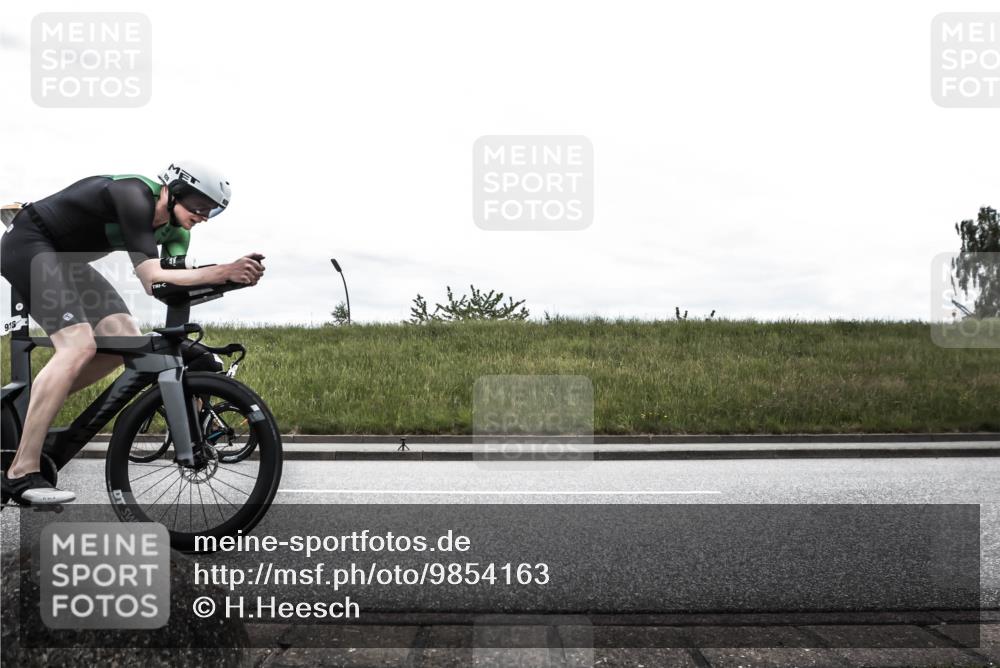 21.06.2026 - 29. Vierlanden-Triathlon H.Heesch http://msf.ph/oto/9854163 21.06.2026 12:07:39 Radfahren 670, 757, 822, 860, 921, 925, 928, 938, 969 meine-sportfotos.de