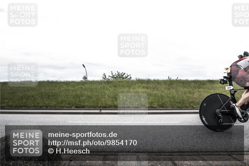 21.06.2026 - 29. Vierlanden-Triathlon H.Heesch http://msf.ph/oto/9854170 21.06.2026 12:07:48 Radfahren 748, 816, 871, 977 meine-sportfotos.de