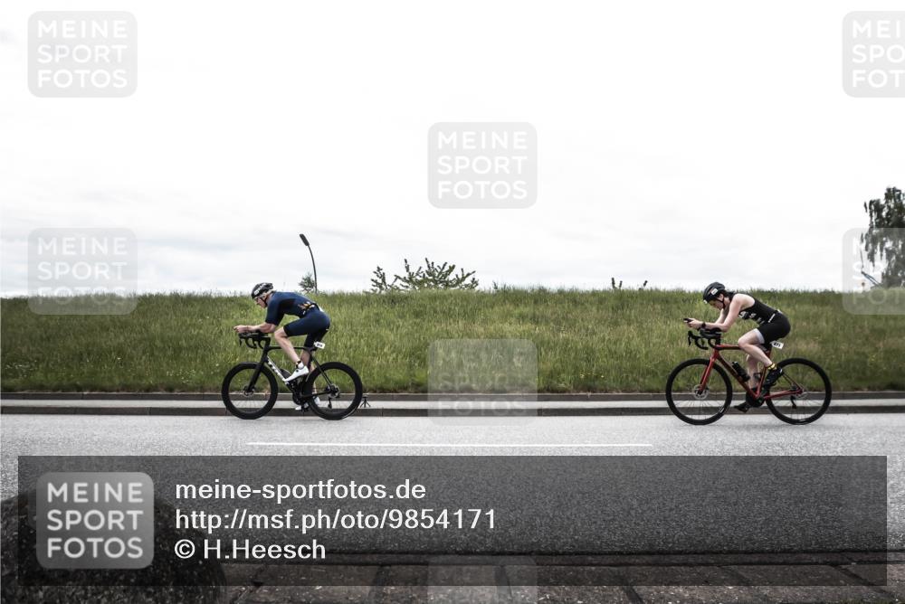 21.06.2026 - 29. Vierlanden-Triathlon H.Heesch http://msf.ph/oto/9854171 21.06.2026 12:07:54 Radfahren 691, 728, 748, 816, 871, 899 meine-sportfotos.de