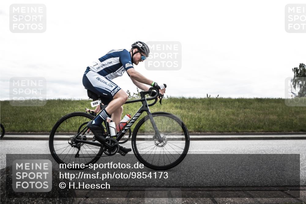 21.06.2026 - 29. Vierlanden-Triathlon H.Heesch http://msf.ph/oto/9854173 21.06.2026 12:07:54 Radfahren 691, 728, 748, 816, 871, 899 meine-sportfotos.de