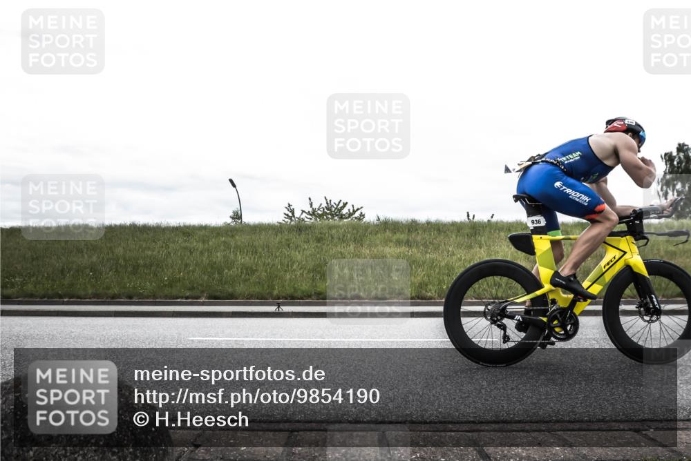 21.06.2026 - 29. Vierlanden-Triathlon H.Heesch http://msf.ph/oto/9854190 21.06.2026 12:08:17 Radfahren 793, 854, 865, 916, 936, 948, 949, 973 meine-sportfotos.de