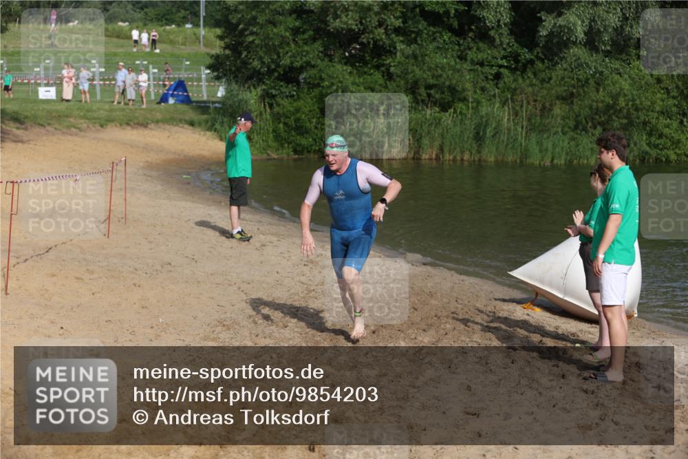 21.06.2026 - 29. Vierlanden-Triathlon Andreas Tolksdorf http://msf.ph/oto/9854203 21.06.2026 08:46:44 Schwimmen 135, 220 meine-sportfotos.de