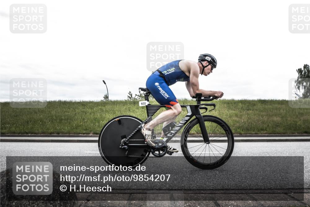21.06.2026 - 29. Vierlanden-Triathlon H.Heesch http://msf.ph/oto/9854207 21.06.2026 12:09:04 Radfahren 675, 832, 932, 940 meine-sportfotos.de