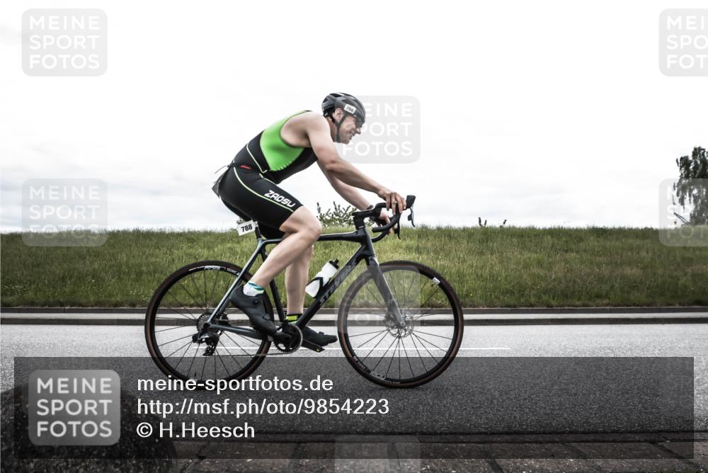21.06.2026 - 29. Vierlanden-Triathlon H.Heesch http://msf.ph/oto/9854223 21.06.2026 12:10:07 Radfahren 650, 692, 699, 745, 788 meine-sportfotos.de