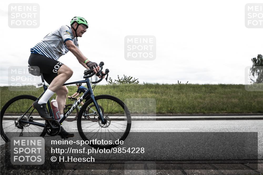 21.06.2026 - 29. Vierlanden-Triathlon H.Heesch http://msf.ph/oto/9854228 21.06.2026 12:10:15 Radfahren 19, 650, 905 meine-sportfotos.de