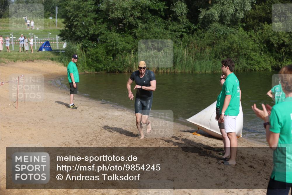 21.06.2026 - 29. Vierlanden-Triathlon Andreas Tolksdorf http://msf.ph/oto/9854245 21.06.2026 08:46:52 Schwimmen 135, 220 meine-sportfotos.de