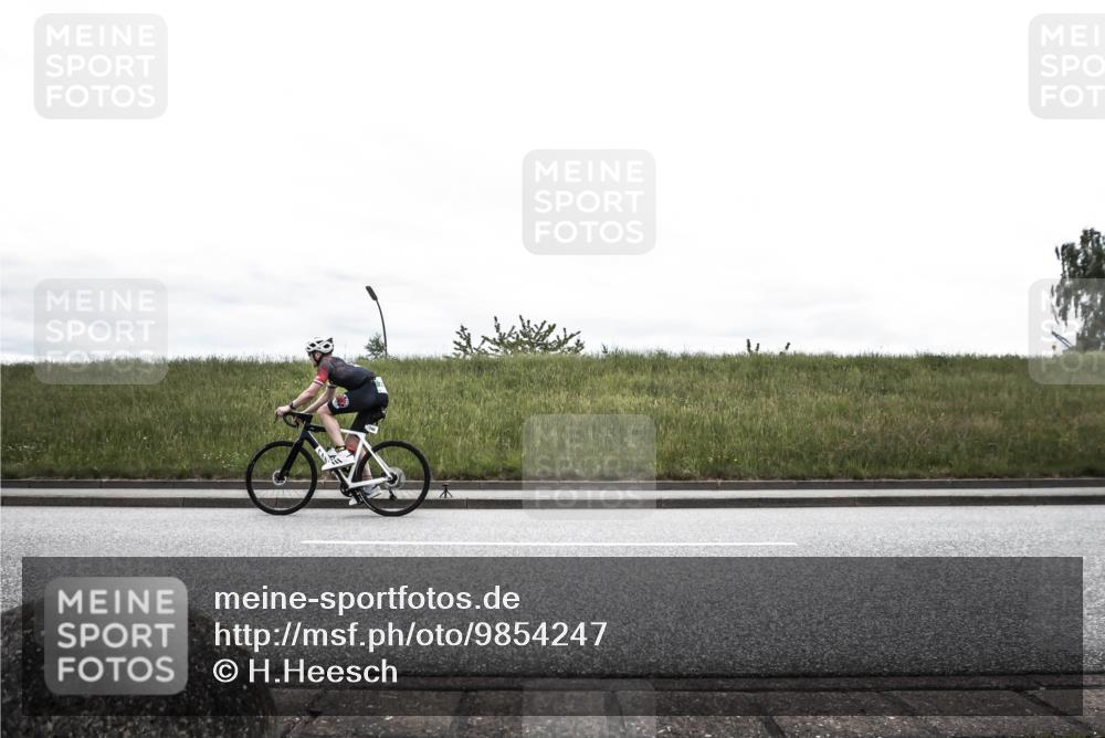 21.06.2026 - 29. Vierlanden-Triathlon H.Heesch http://msf.ph/oto/9854247 21.06.2026 12:11:15 Radfahren 740 meine-sportfotos.de