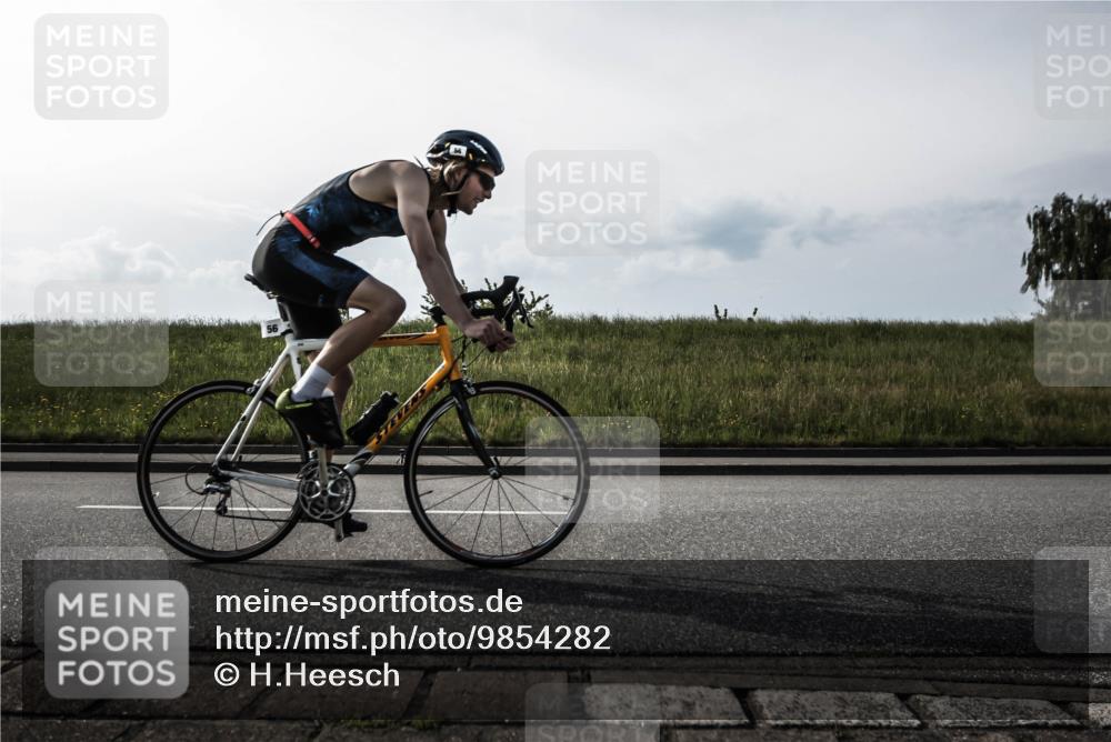 21.06.2026 - 29. Vierlanden-Triathlon H.Heesch http://msf.ph/oto/9854282 21.06.2026 08:52:26 Radfahren 56, 108, 197 meine-sportfotos.de