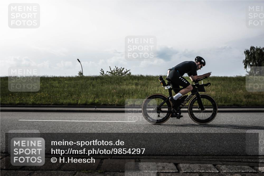 21.06.2026 - 29. Vierlanden-Triathlon H.Heesch http://msf.ph/oto/9854297 21.06.2026 08:53:47 Radfahren 4, 29, 112 meine-sportfotos.de