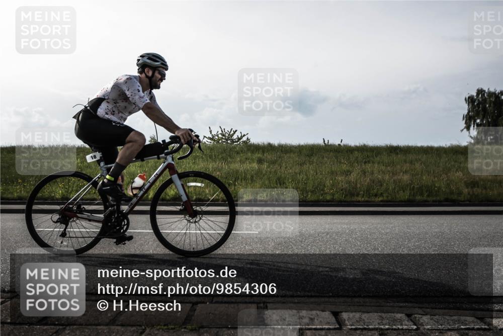21.06.2026 - 29. Vierlanden-Triathlon H.Heesch http://msf.ph/oto/9854306 21.06.2026 08:54:37 Radfahren 18, 147, 173 meine-sportfotos.de