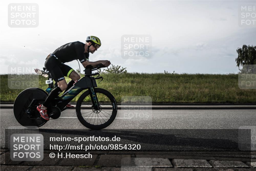21.06.2026 - 29. Vierlanden-Triathlon H.Heesch http://msf.ph/oto/9854320 21.06.2026 08:55:43 Radfahren 159, 165, 174 meine-sportfotos.de