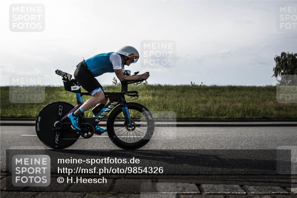 21.06.2026 - 29. Vierlanden-Triathlon H.Heesch http://msf.ph/oto/9854326 21.06.2026 08:56:19 Radfahren 141 meine-sportfotos.de
