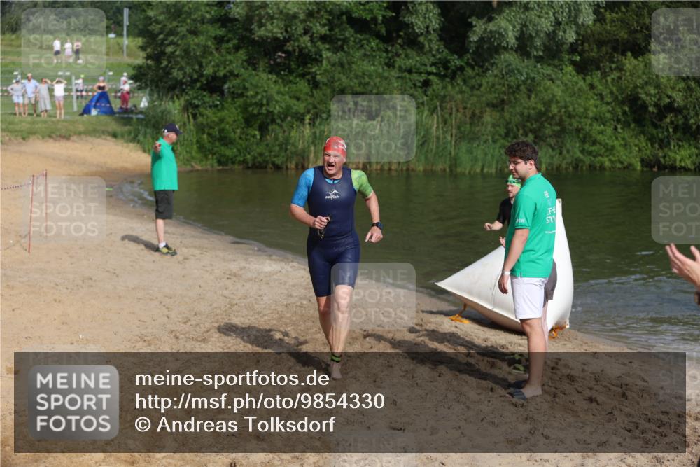 21.06.2026 - 29. Vierlanden-Triathlon Andreas Tolksdorf http://msf.ph/oto/9854330 21.06.2026 08:47:44 Schwimmen 90, 136, 180 meine-sportfotos.de