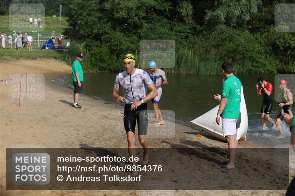 21.06.2026 - 29. Vierlanden-Triathlon Andreas Tolksdorf http://msf.ph/oto/9854376 21.06.2026 08:47:54 Schwimmen 118, 130, 136 meine-sportfotos.de