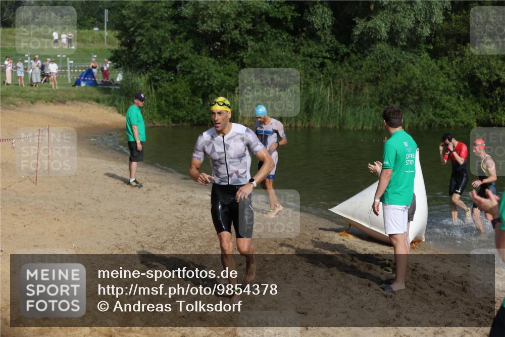 21.06.2026 - 29. Vierlanden-Triathlon Andreas Tolksdorf http://msf.ph/oto/9854378 21.06.2026 08:47:54 Schwimmen 118, 130, 136 meine-sportfotos.de