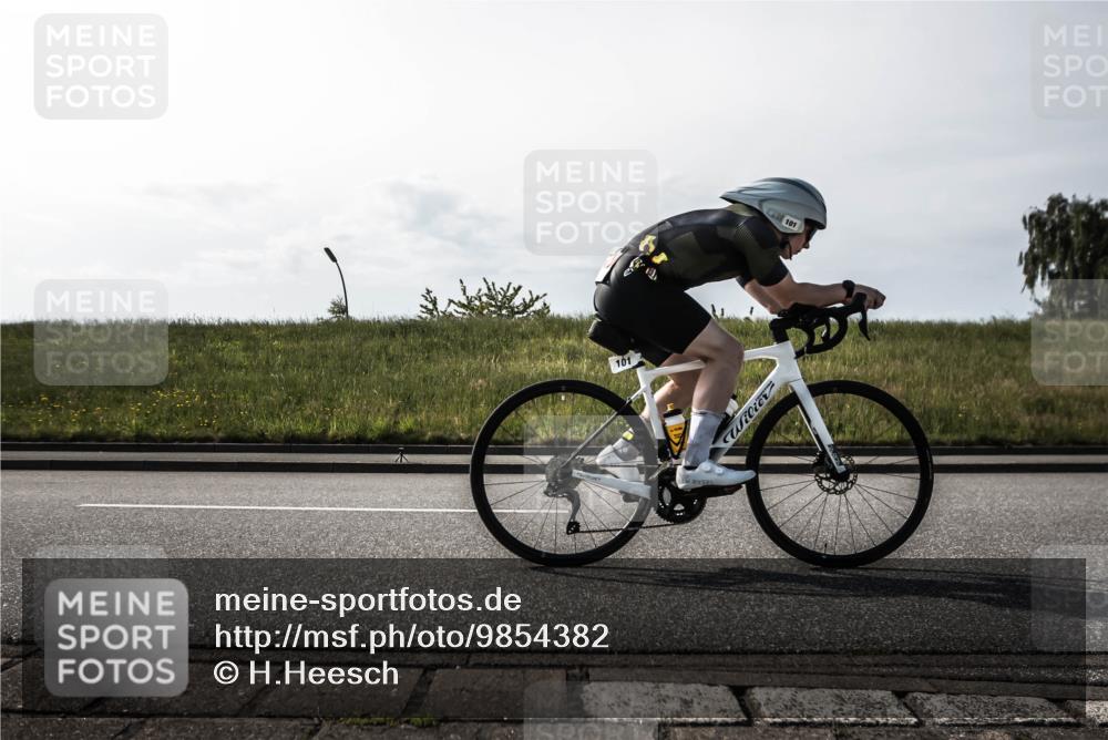 21.06.2026 - 29. Vierlanden-Triathlon H.Heesch http://msf.ph/oto/9854382 21.06.2026 09:01:31 Radfahren 80, 101, 151 meine-sportfotos.de
